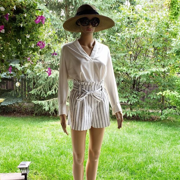 ZARA - High waisted white & navy striped shorts with front tie - Picture 5 of 10